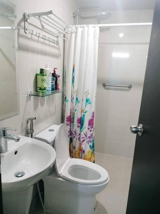 Cubao Manhattanheights U31N Tb, Studio Unit Manila Eksteriør billede